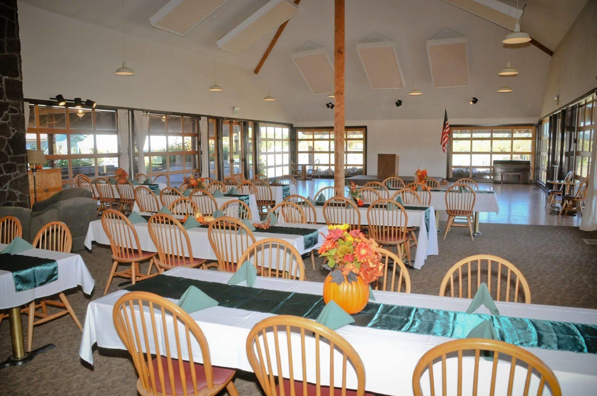 Bend-Sunriver Rv Campground Three Rivers Экстерьер фото